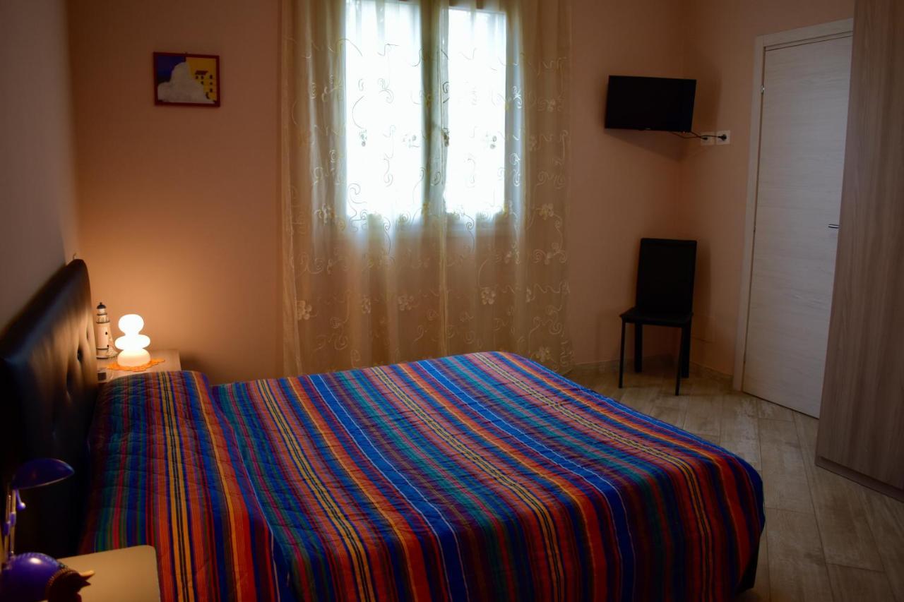Tra Il Borgo E Il Mare Bed & Breakfast แชร์โว ภายนอก รูปภาพ